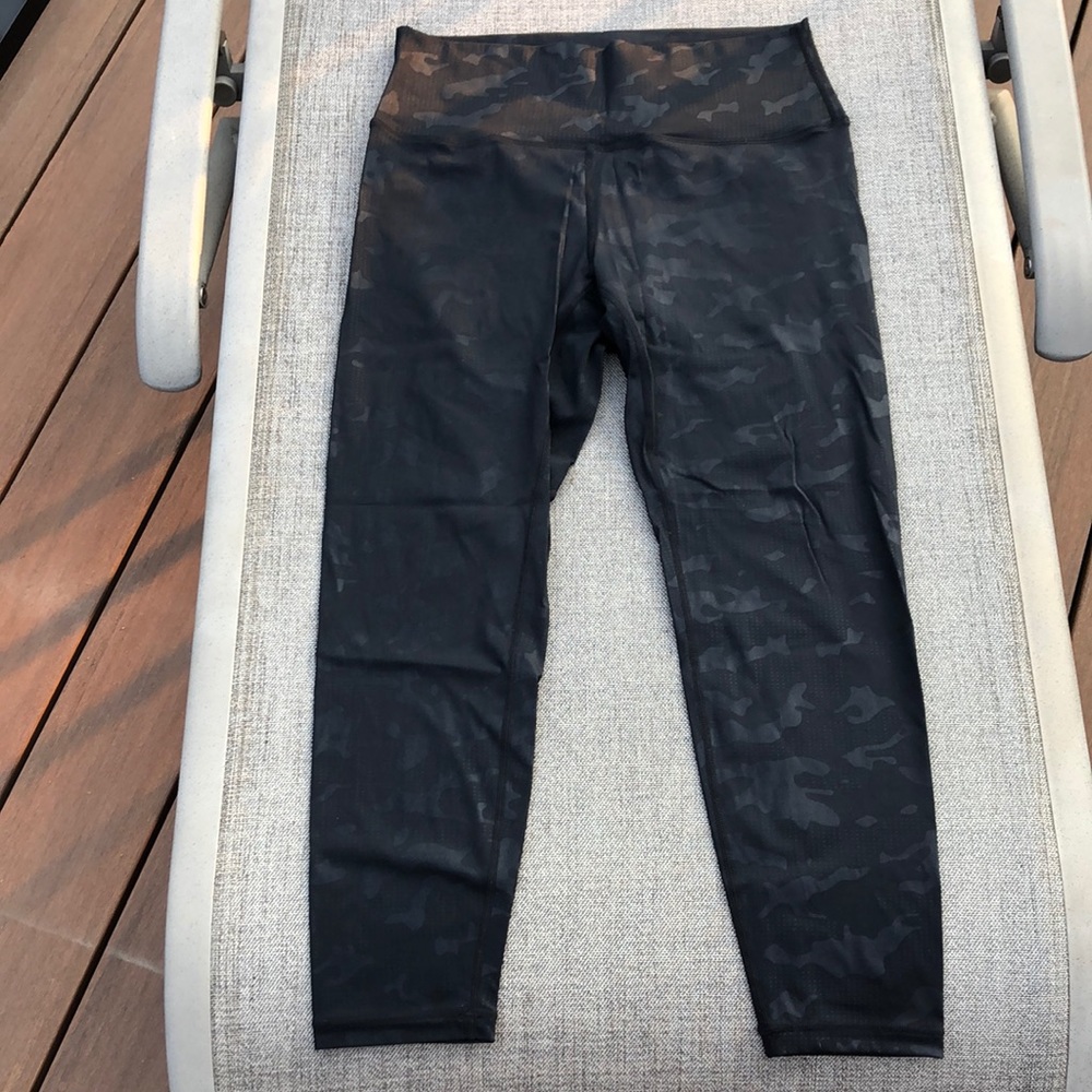 Zyia battleship camo black luxe leggings 8-10